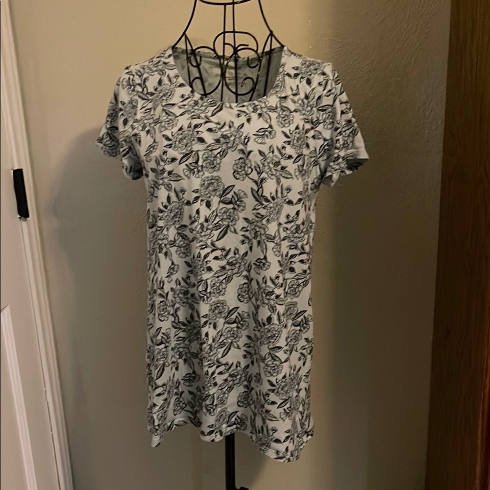 Floral Blue and White Women's Top